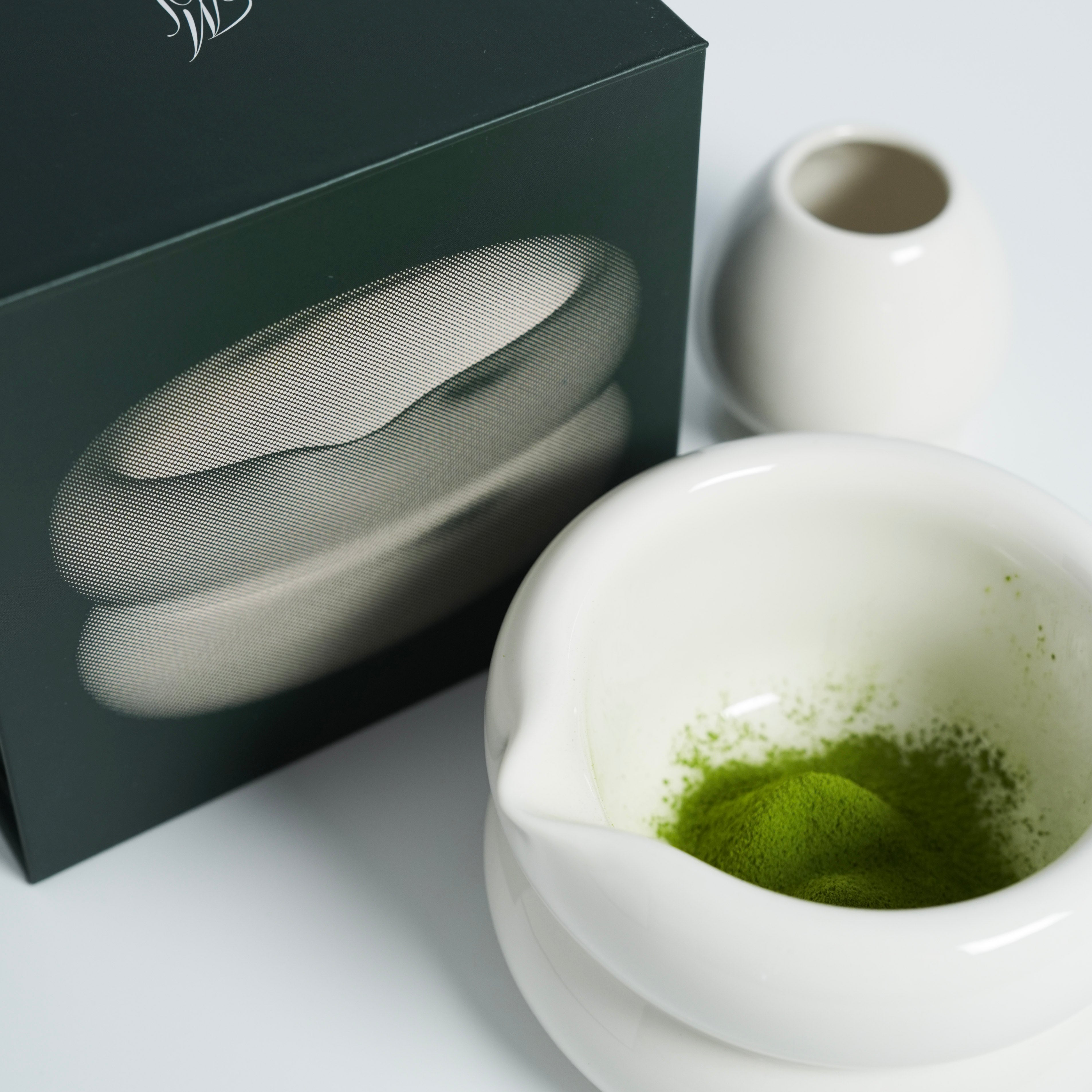 White Kumo Tea Set with Matcha Powder